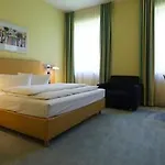 Hotel Tribe 4*