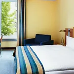 Hotel Tribe 4*