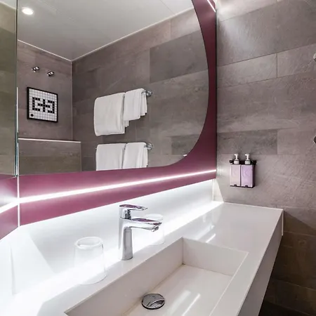 Tribe Hotel 4*