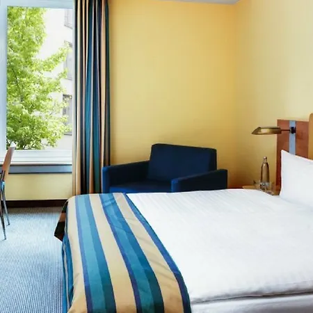 Hotel Tribe 4*