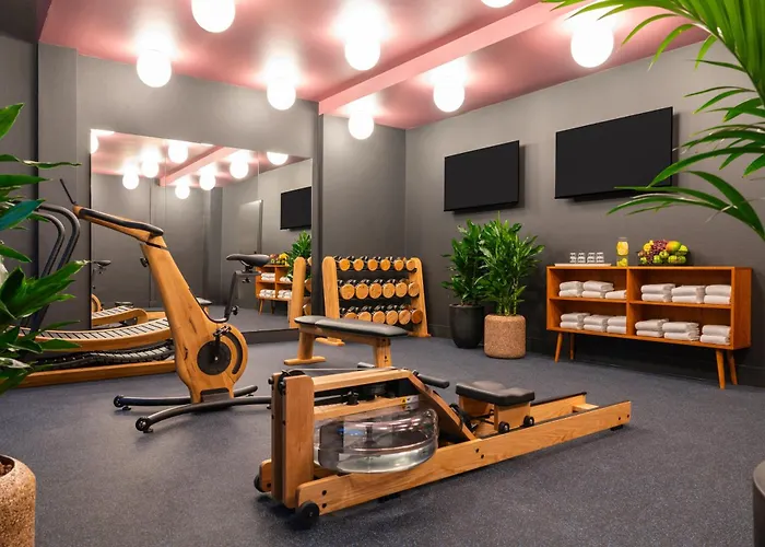 Szálloda Tribe Düsseldorf