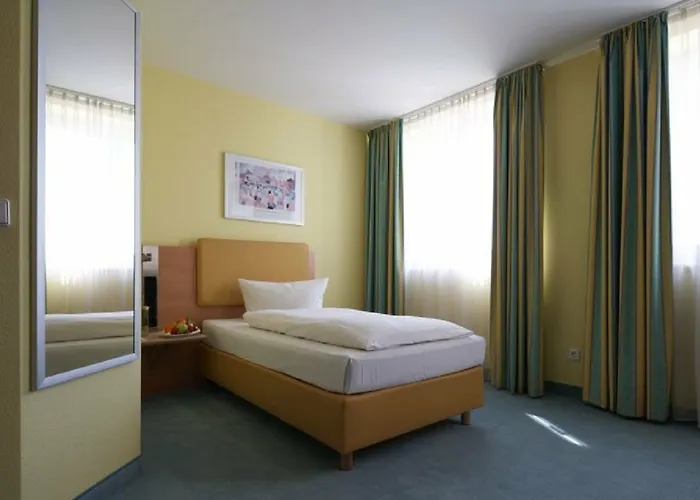 Hotel Tribe 4*