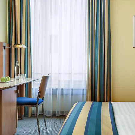 Intercityhotel 4*