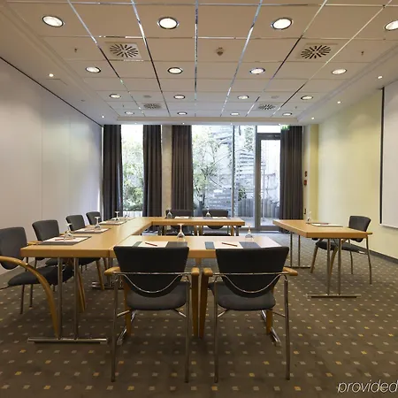 Intercityhotel 4*