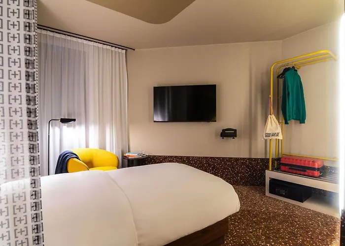 Tribe Hotel 4*